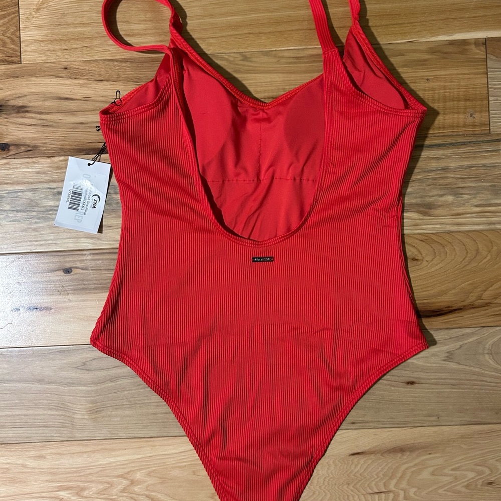Zyia Active Red Ribbed Swimsuit - Picture 2 of 4